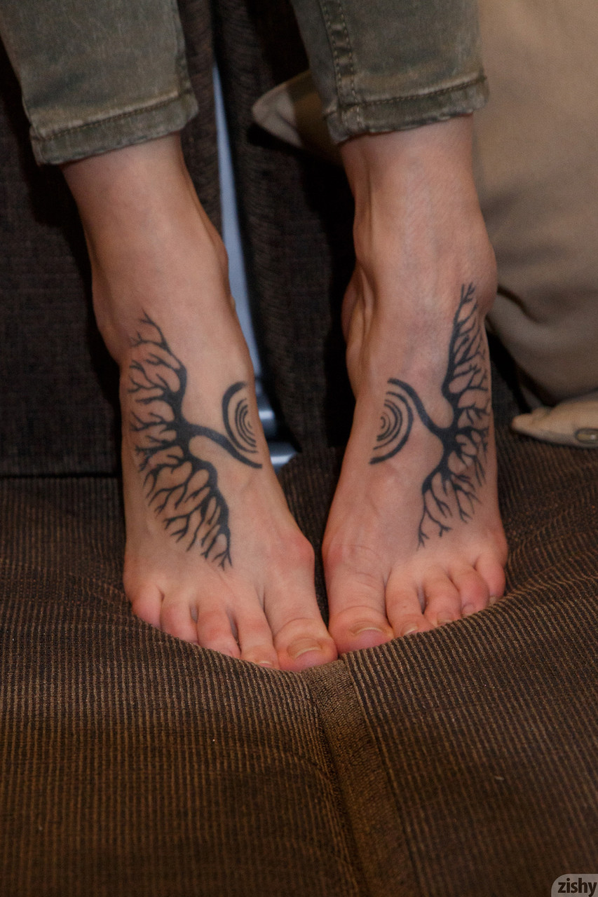 Teen girlfriend Lara Maiser reveals her fantastic boobs and tattooed feet porn photo #426369451