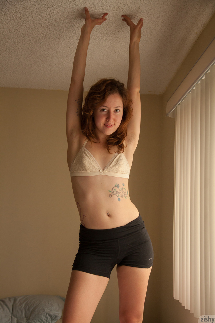 Petite redhead Ursa Finley poses nude to show her small tight ass foto porno #423906394 | Zishy Pics, Ursa Finley, Redhead, porno móvil