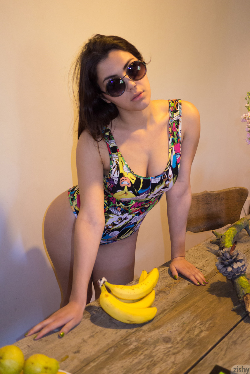 Teen with bubble ass & big tits Valentina Nappi strips & poses in a bodysuit foto porno #423899604 | Zishy Pics, Valentina Nappi, Italian, porno móvil