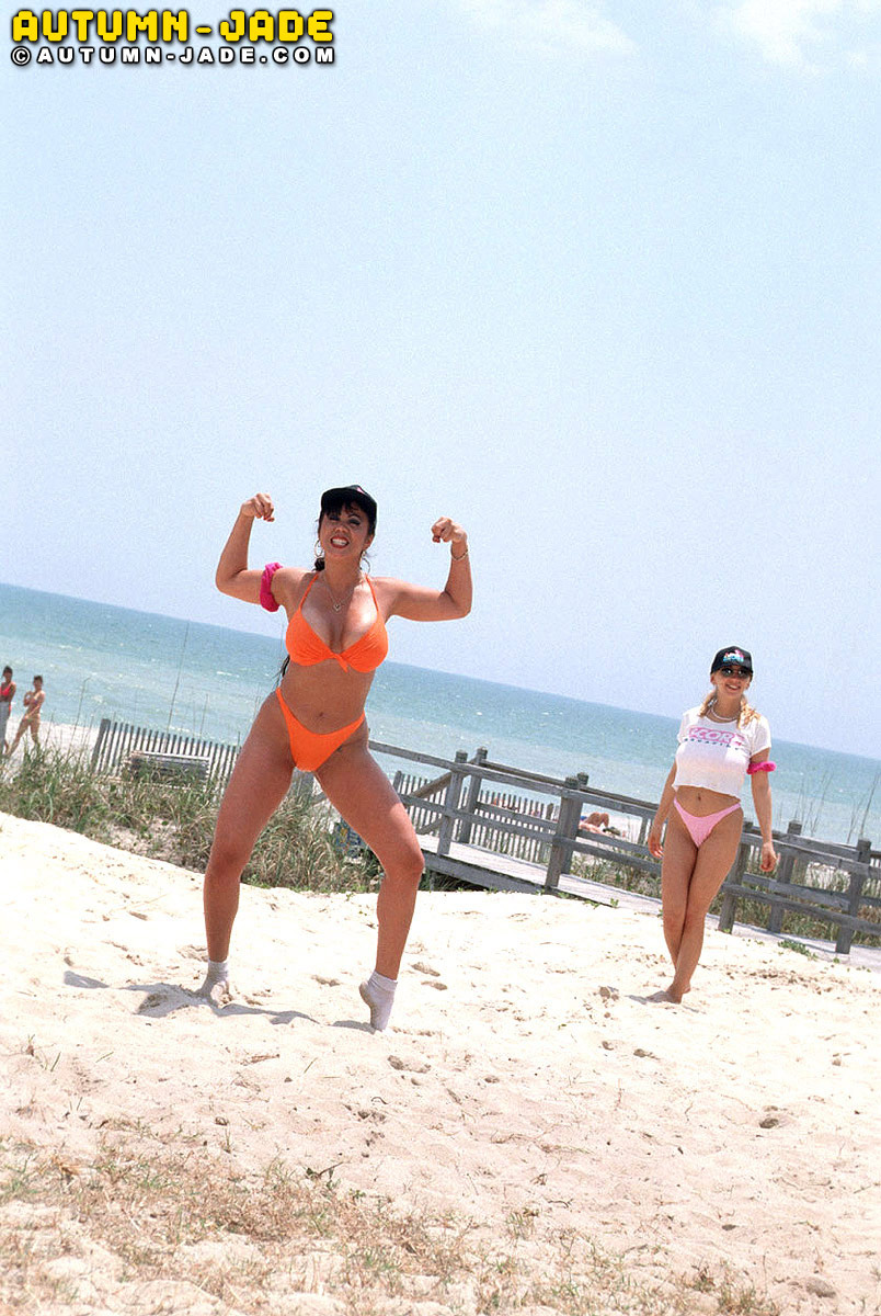 42yo Autumn Jade and several hotties show their bosoms on the beach 色情照片 #425401486 | Big Boob Bundle Pics, Autumn Jade, Bobbie Roxxs, Kaylee oToole, Beach, 手机色情