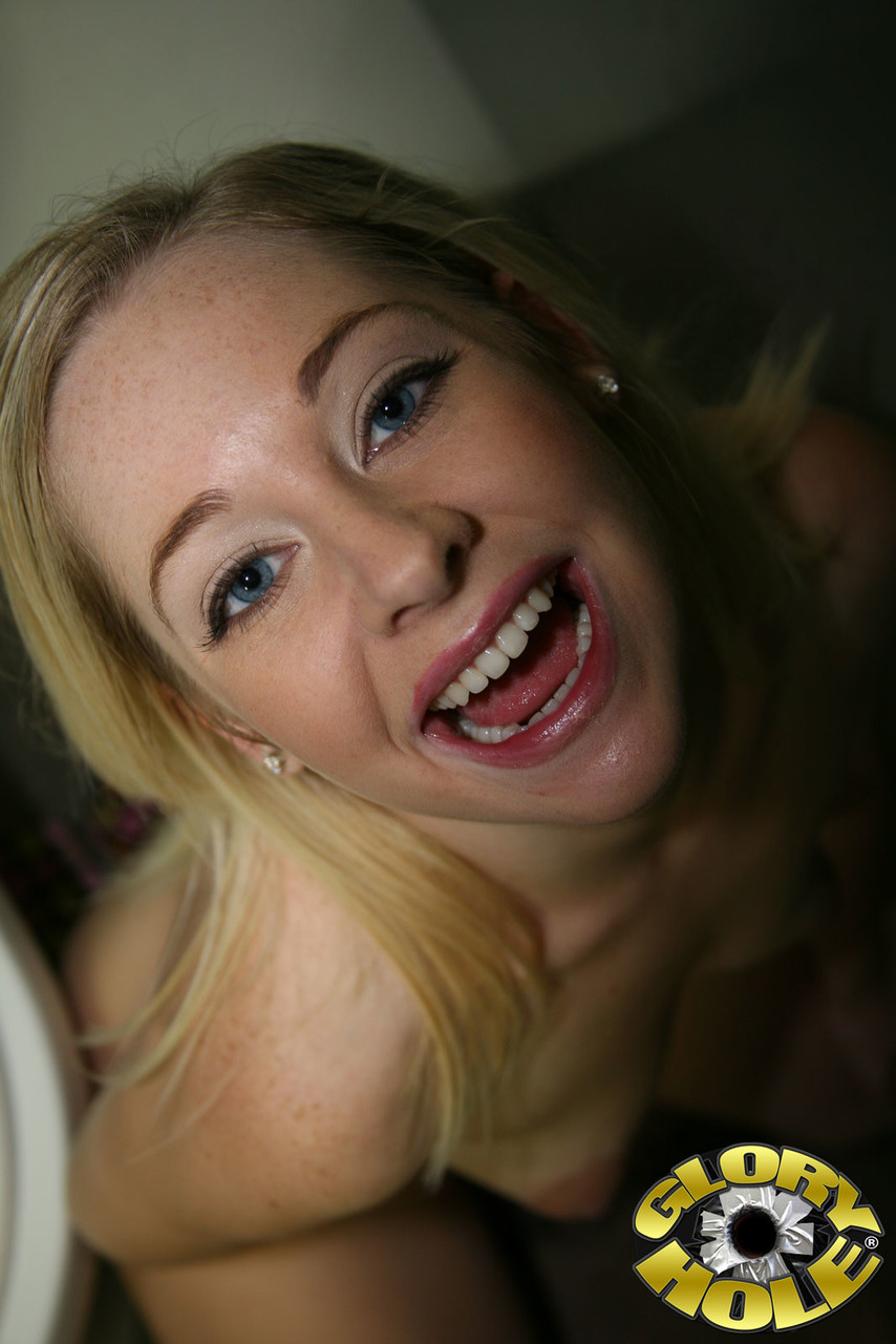 Horny blonde Cindi Loo luckily gets to fuck a BBC in a gloryhole toilet 色情照片 #423887116 | Gloryhole Com Pics, Cindi Loo, Gloryhole, 手机色情