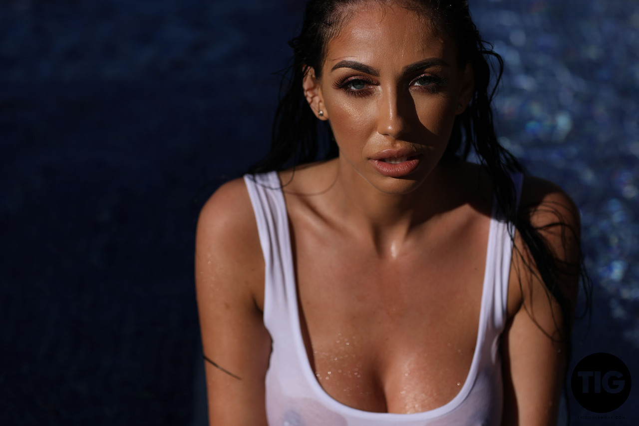 Gorgeous British Model Anya Leigh Gets Wet And Teases With Her Big Breasts