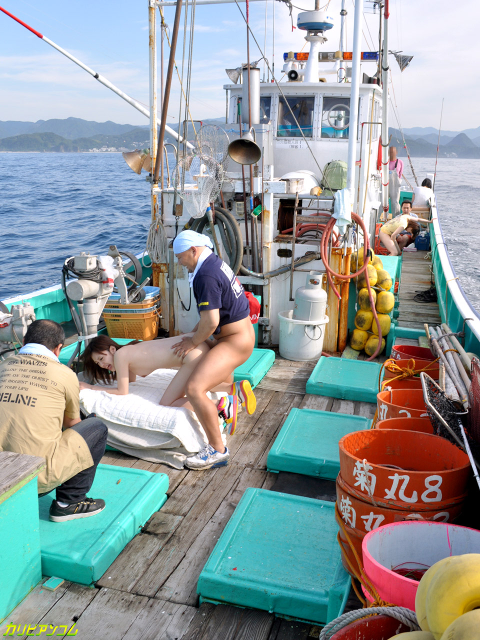 Playful Japanese hotties getting their every hole fucked on a fishing boat порно фото #426809583