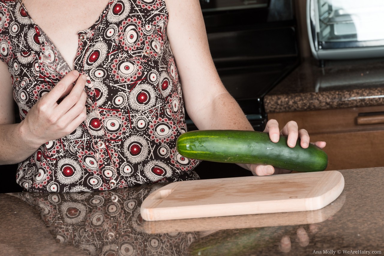 Hot housewife Ana Molly sucks a huge cucumber & inserts it in her hairy pussy порно фото #427790474
