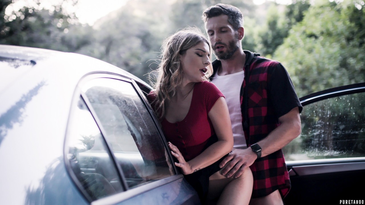 Teen hitchhiker Kristen Scott having oral sex with a stranger outdoors 色情照片 #426378697 | Pure Taboo Pics, Kristen Scott, Public, 手机色情