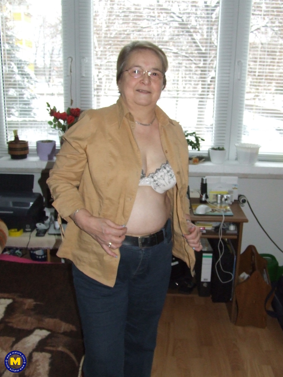 Fat European granny Sybille stripping off her clothes and skin tone tights foto porno #423867228