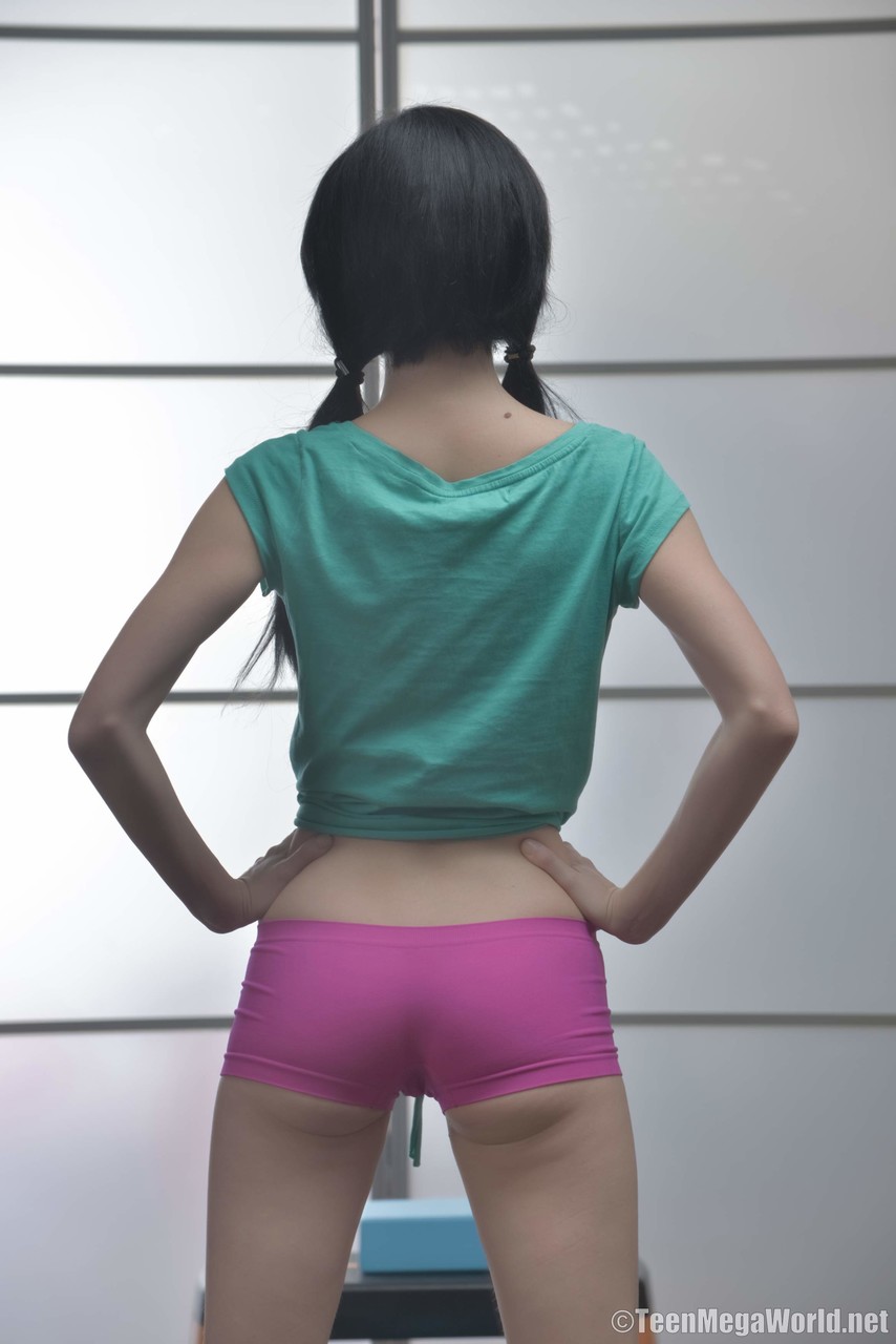 Flat-chested teen Dinara C enjoying hardcore sex with her fitness coach порно фото #425493734