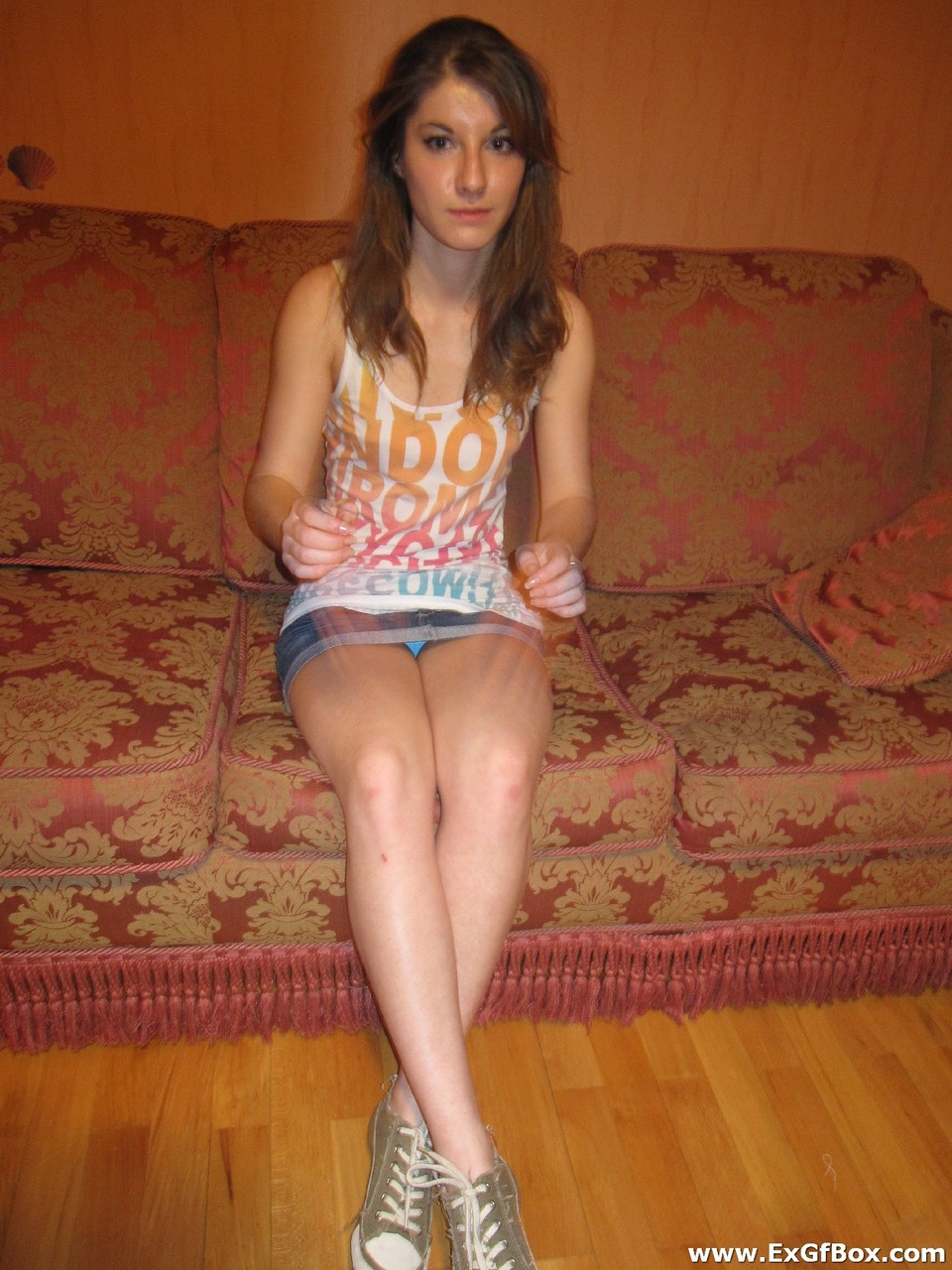 Slender amateur teen Julia posing topless in her lovely panties on the sofa 色情照片 #425064379 | Ex GF Box Pics, Girlfriend, 手机色情
