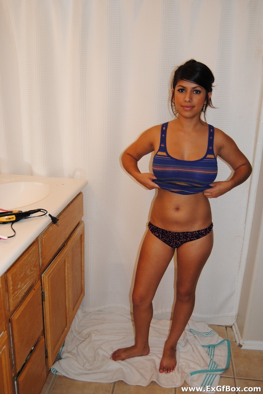 Gorgeous amateur teen Layla shows her juicy breasts & hot body after stripping foto pornográfica #425918723 | Ex GF Box Pics, Layla Rose, Girlfriend, pornografia móvel