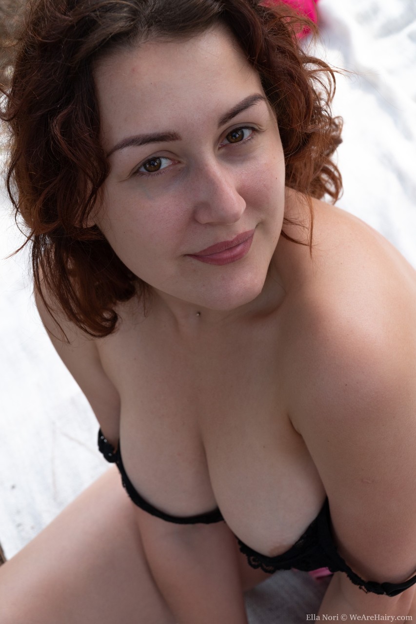 Amateur Ella Nori shows her hairy armpits before masturbating outdoors foto porno #428350248
