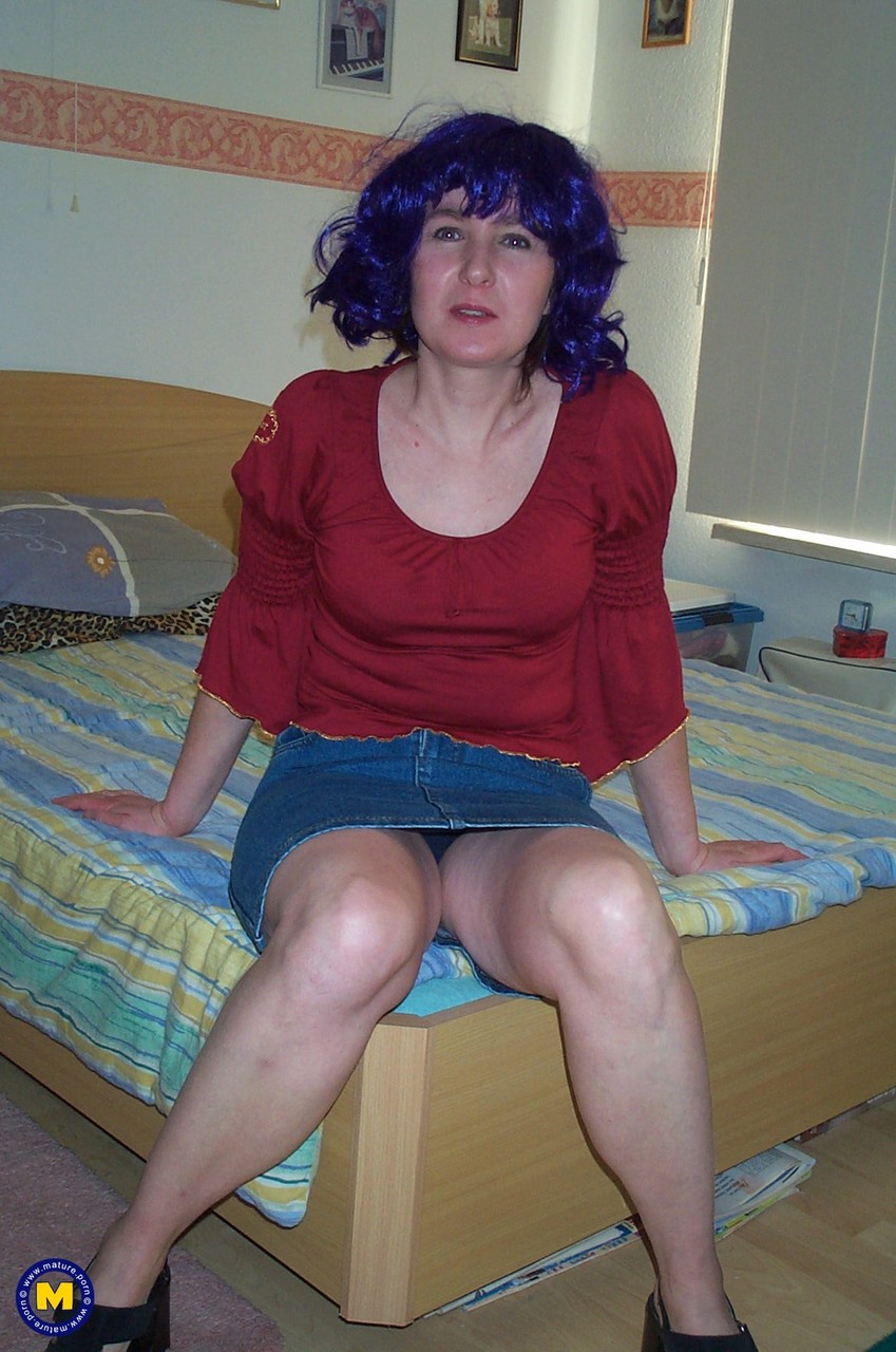 Blue Haired Housewife Tieneke Unveils Her Big Ass Toys Her Hairy Cunt