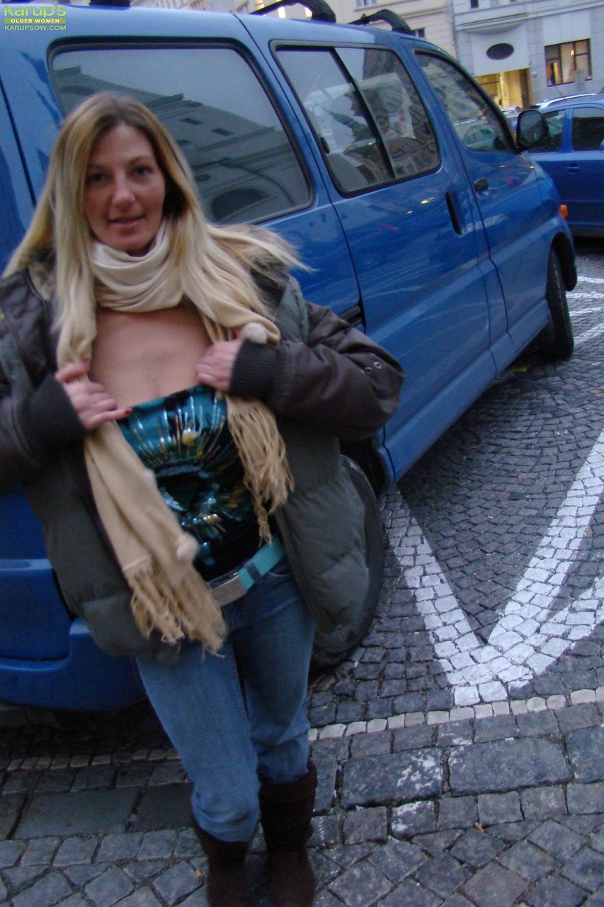 Amateur MILF Vanessa Lovely showing off her natural tits in public порно фото #427990437