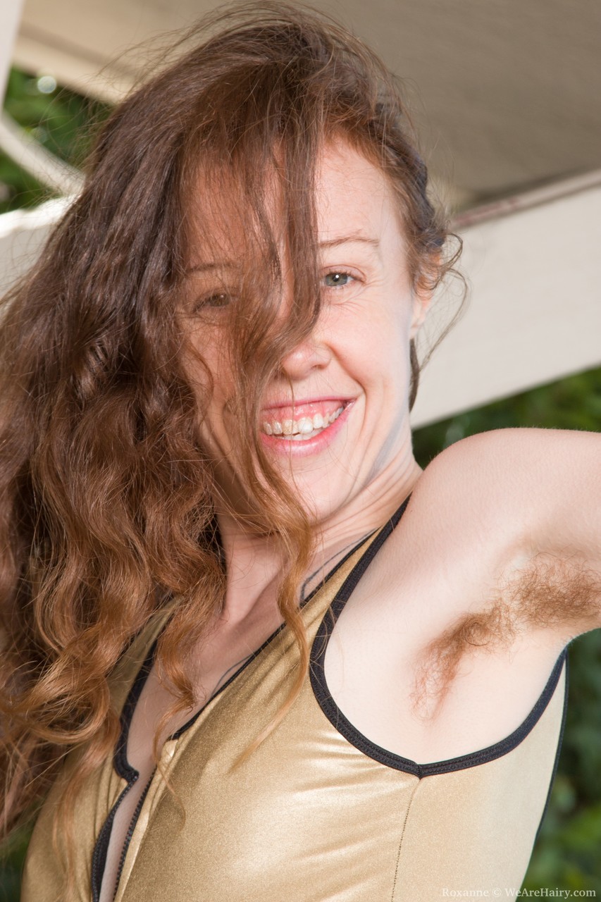 Amateur brunette Roxanne loses golden bodysuit & exposes her super hairy holes foto porno #425068468