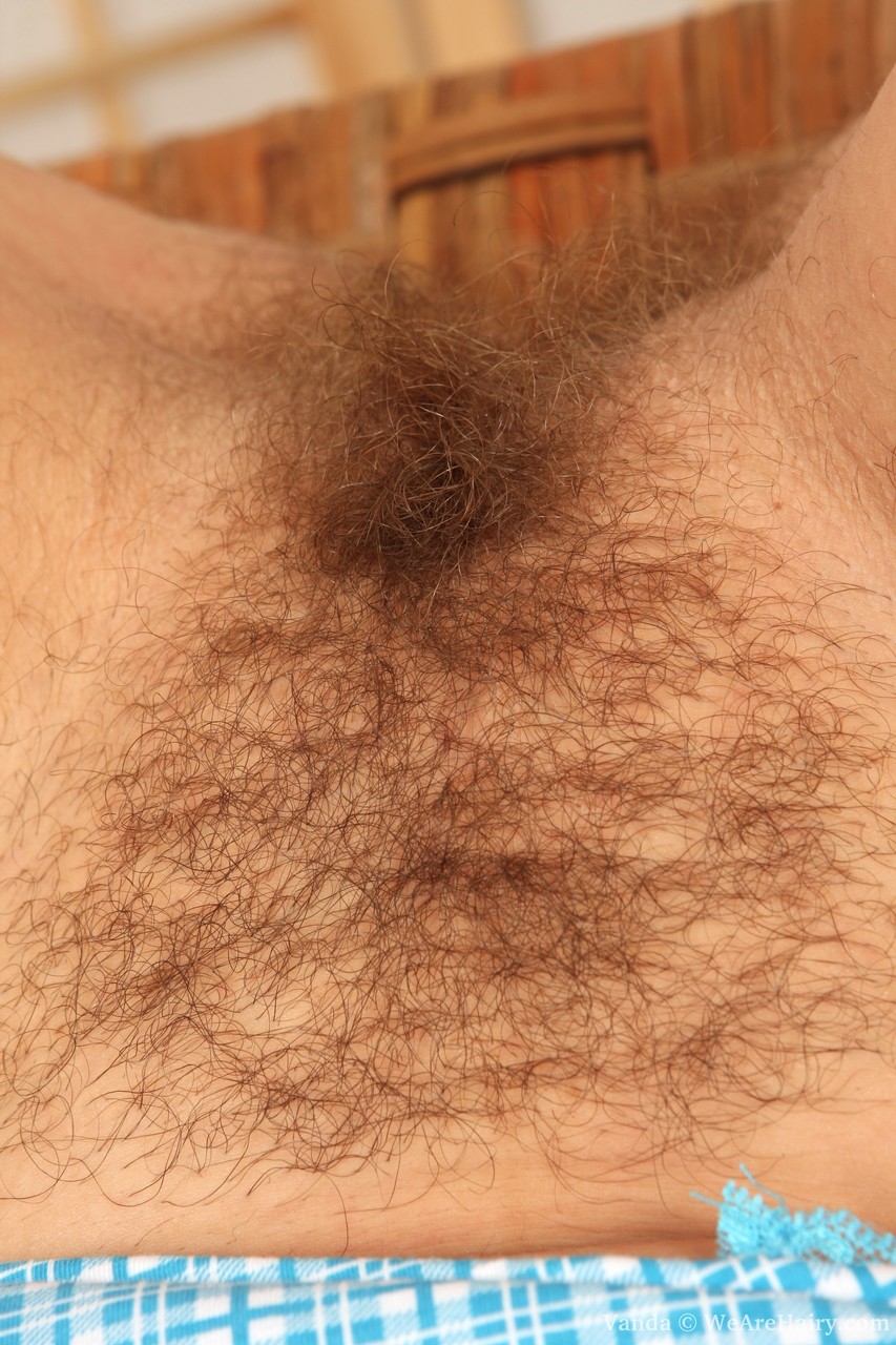 Big boobed brunette MILF Vanda plays with her bush in hot solo action porno foto #425401901