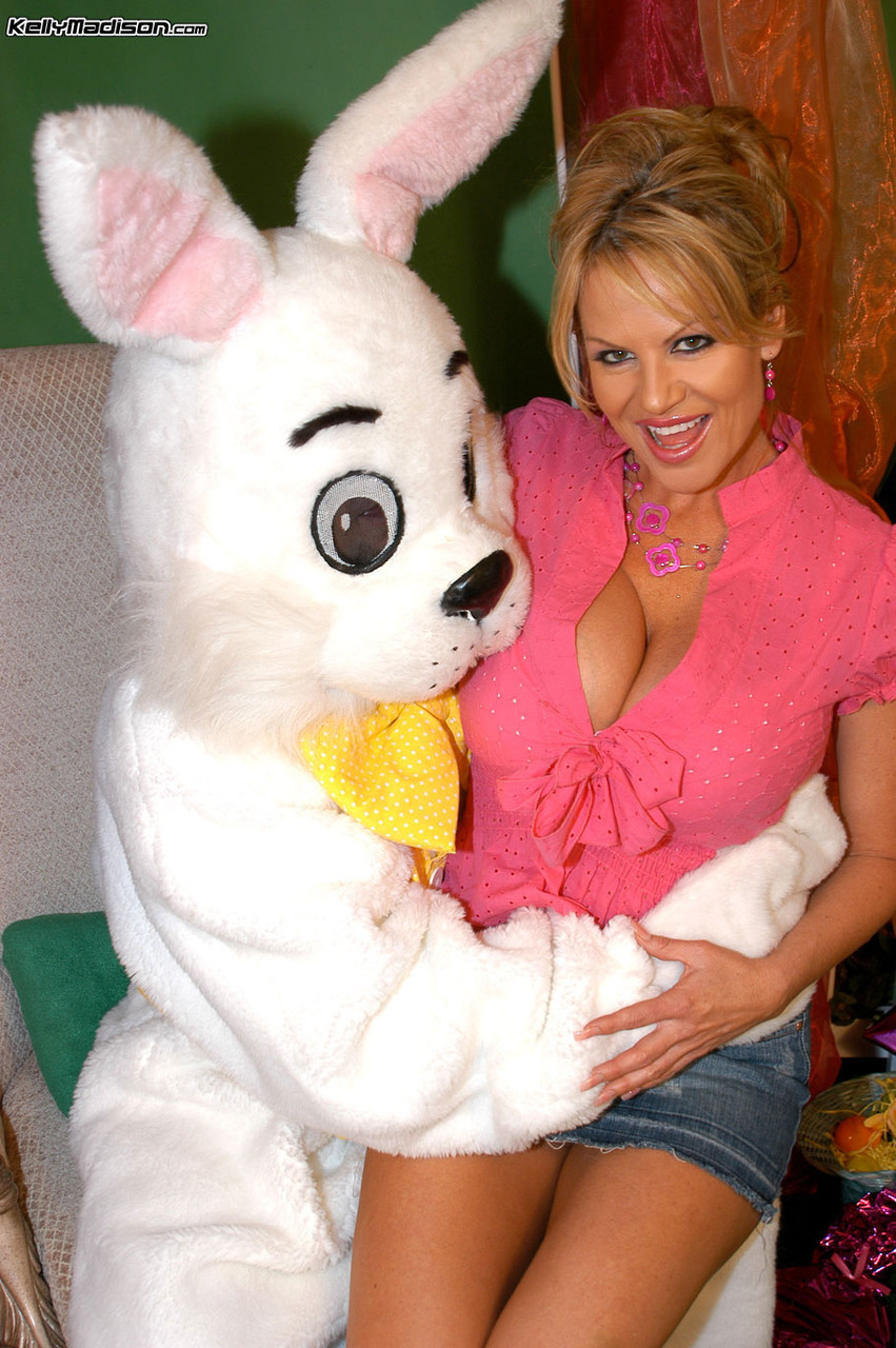 Busty hunter Kelly bangs a bunny for wild threesome with her hot blonde GF photo porno #426858089