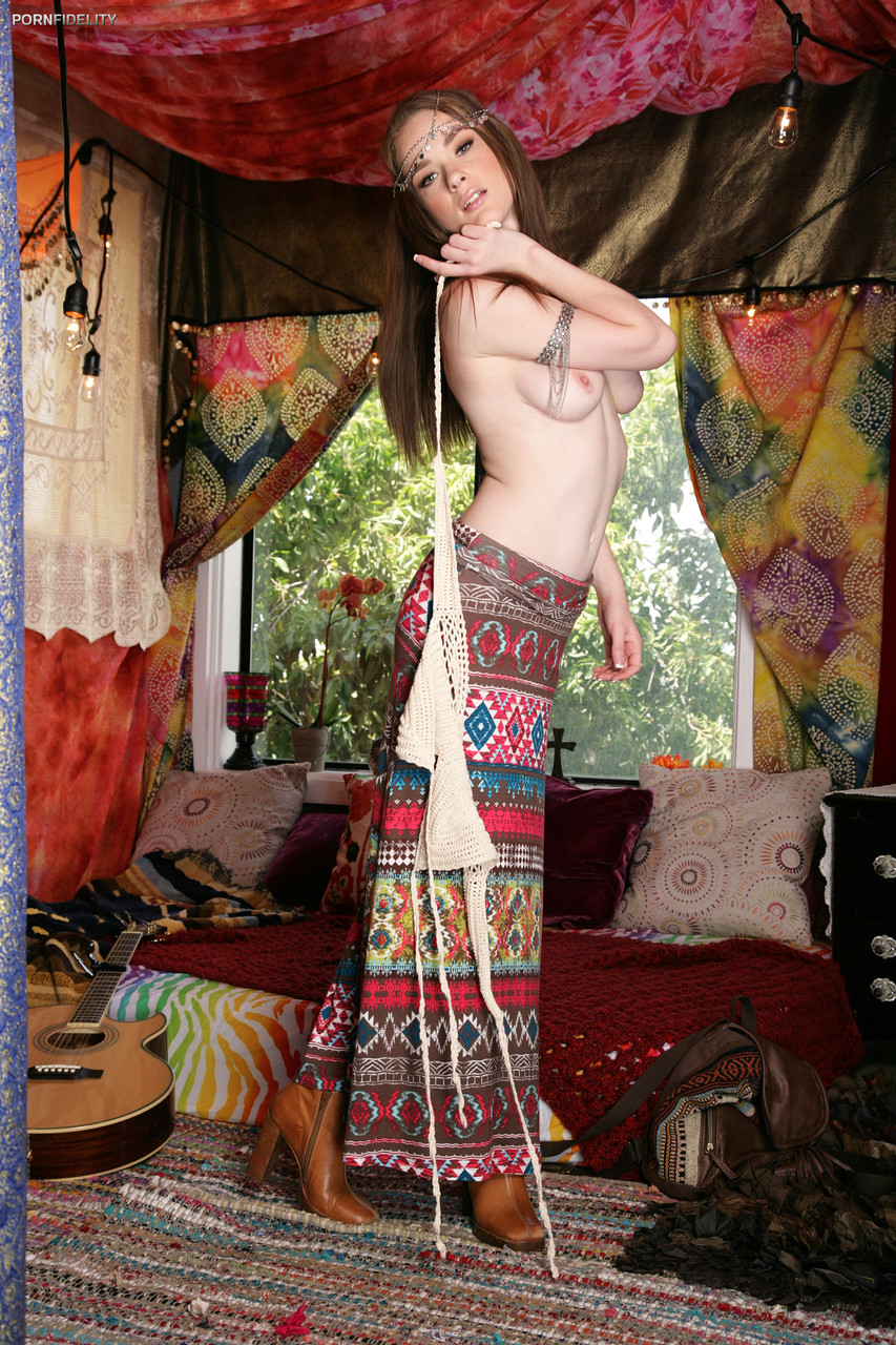 Redhead hippie babe Penny Brooks strips her clothes to bare tiny tits zdjęcie porno #422477445 | Porn Fidelity Pics, Penny Brooks, Ryan Madison, Amateur, mobilne porno
