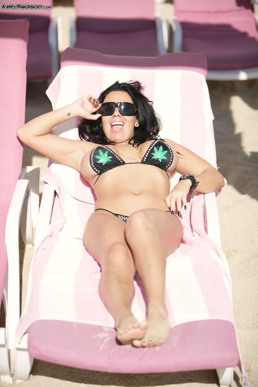 Dark haired pornstar Sienna West posing on the beach & flashing her tits foto porno #428148975