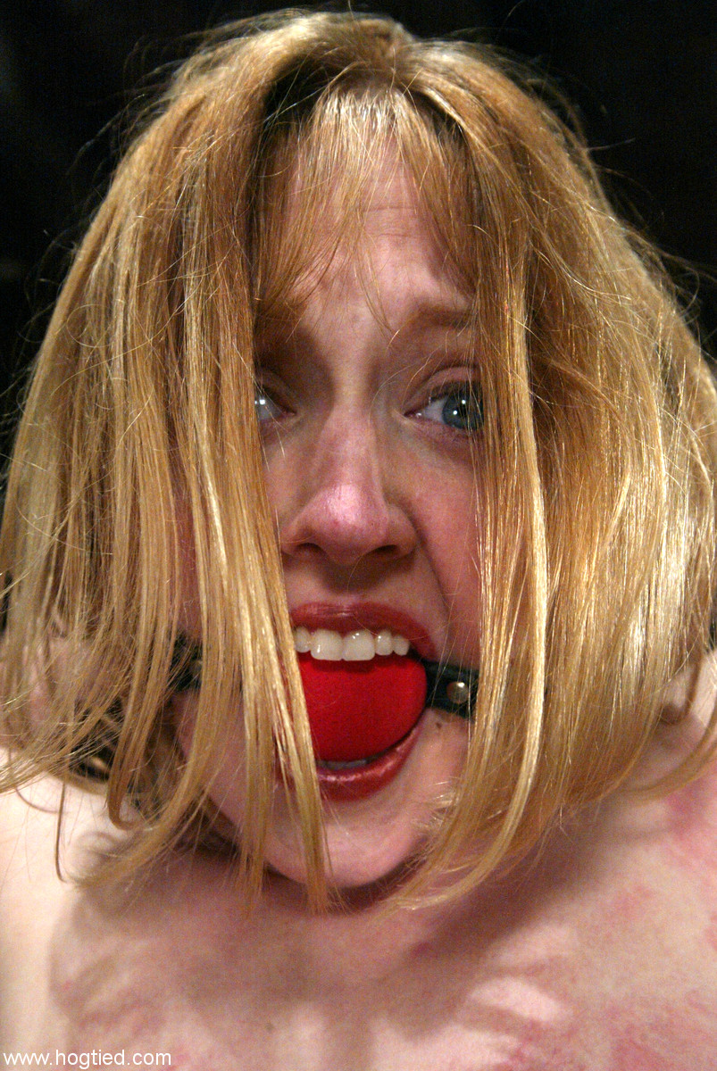Curvy MILF Dee Williams let master tie her up and dominate in cellar porno foto #422568055 | Hogtied Pics, Dee Williams, Bondage, mobiele porno