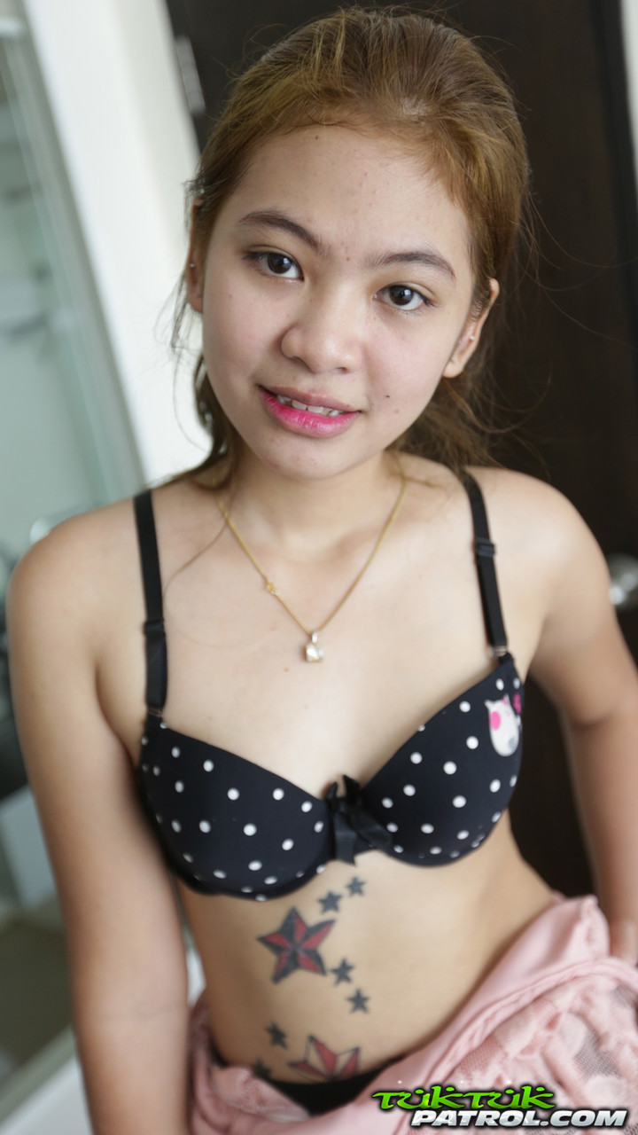 Petite Thai girl Mint strips off her clothes and shows her tiny hairy pussy foto porno #428193915