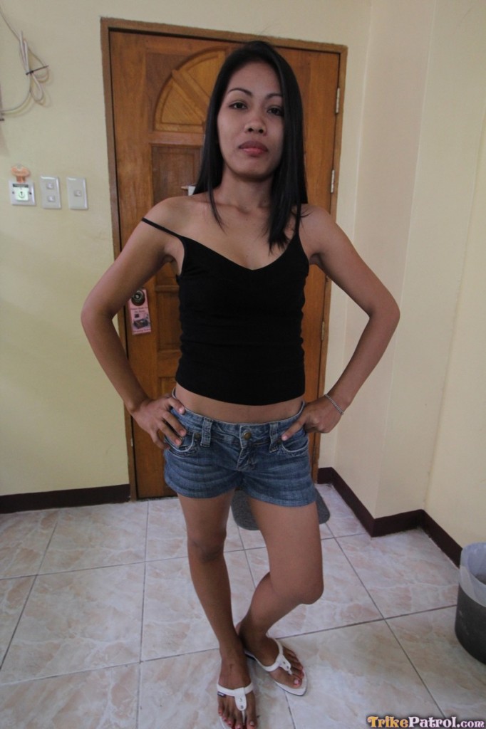 Slim Filipina girl doffs denim shorts to make her nude modelling debut foto porno #425591693 | Trike Patrol Pics, Analyn, Asian, porno mobile