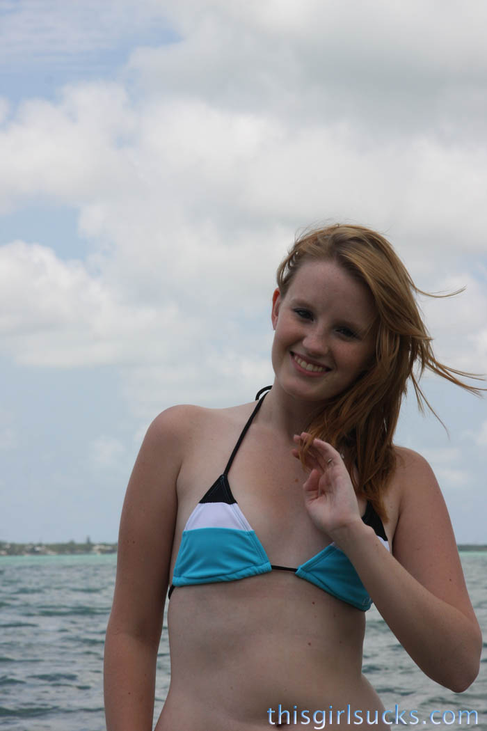18 year old redhead babe Katey Grind stripping on the nudist beach foto porno #424479029