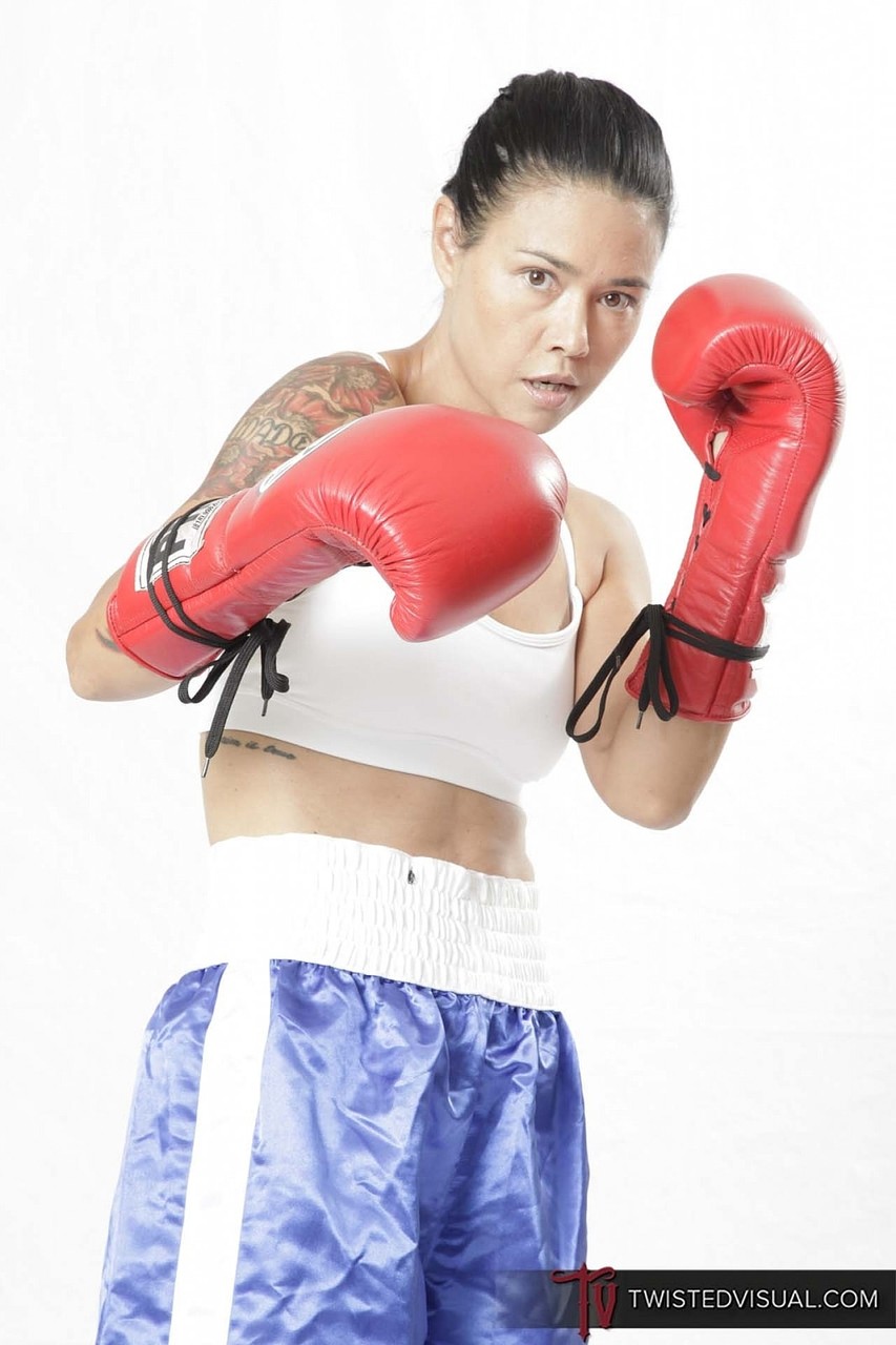 Asian mature Dana Vespoli reveals her fake tits and shows her boxing skills ポルノ写真 #428905034 | Twisted Visual Pics, Dana Vespoli, Richie Calhoun, Sports, モバイルポルノ