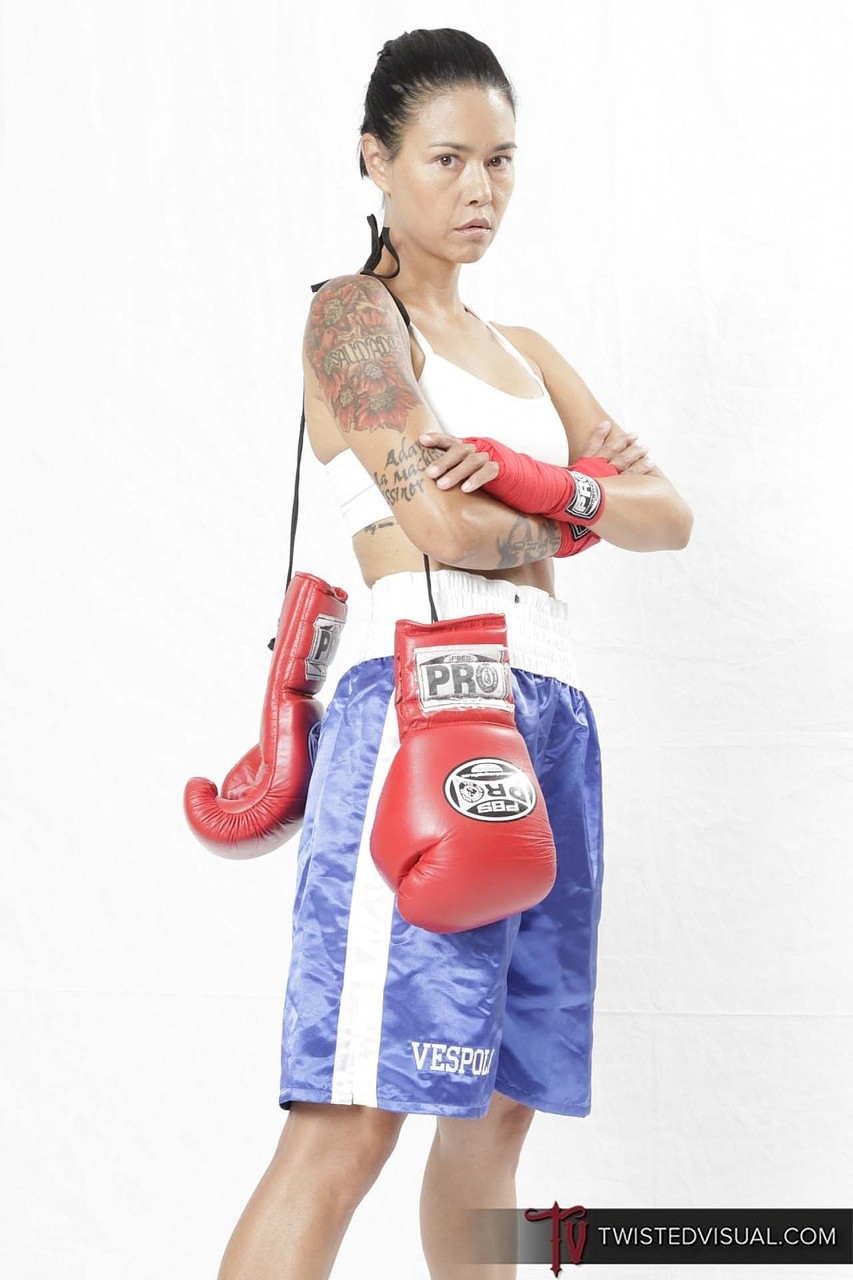 Asian mature Dana Vespoli reveals her fake tits and shows her boxing skills ポルノ写真 #428905133 | Twisted Visual Pics, Dana Vespoli, Richie Calhoun, Sports, モバイルポルノ