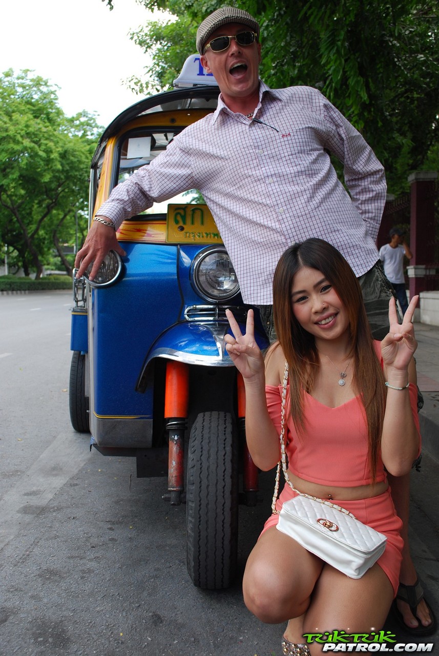 Young Thai girl gets picked up a visiting tourist that is looking for a gf porn photo #424812095
