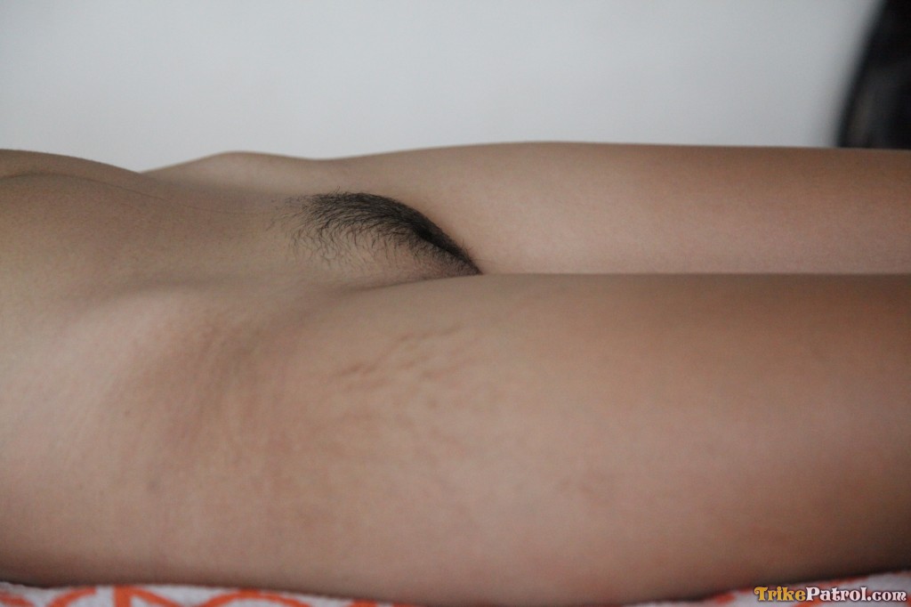 Skinny Asian spinner Lynn displays her small tits and innie pussy on the bed 포르노 사진 #424287707 | Trike Patrol Pics, Lynn, Asian, 모바일 포르노