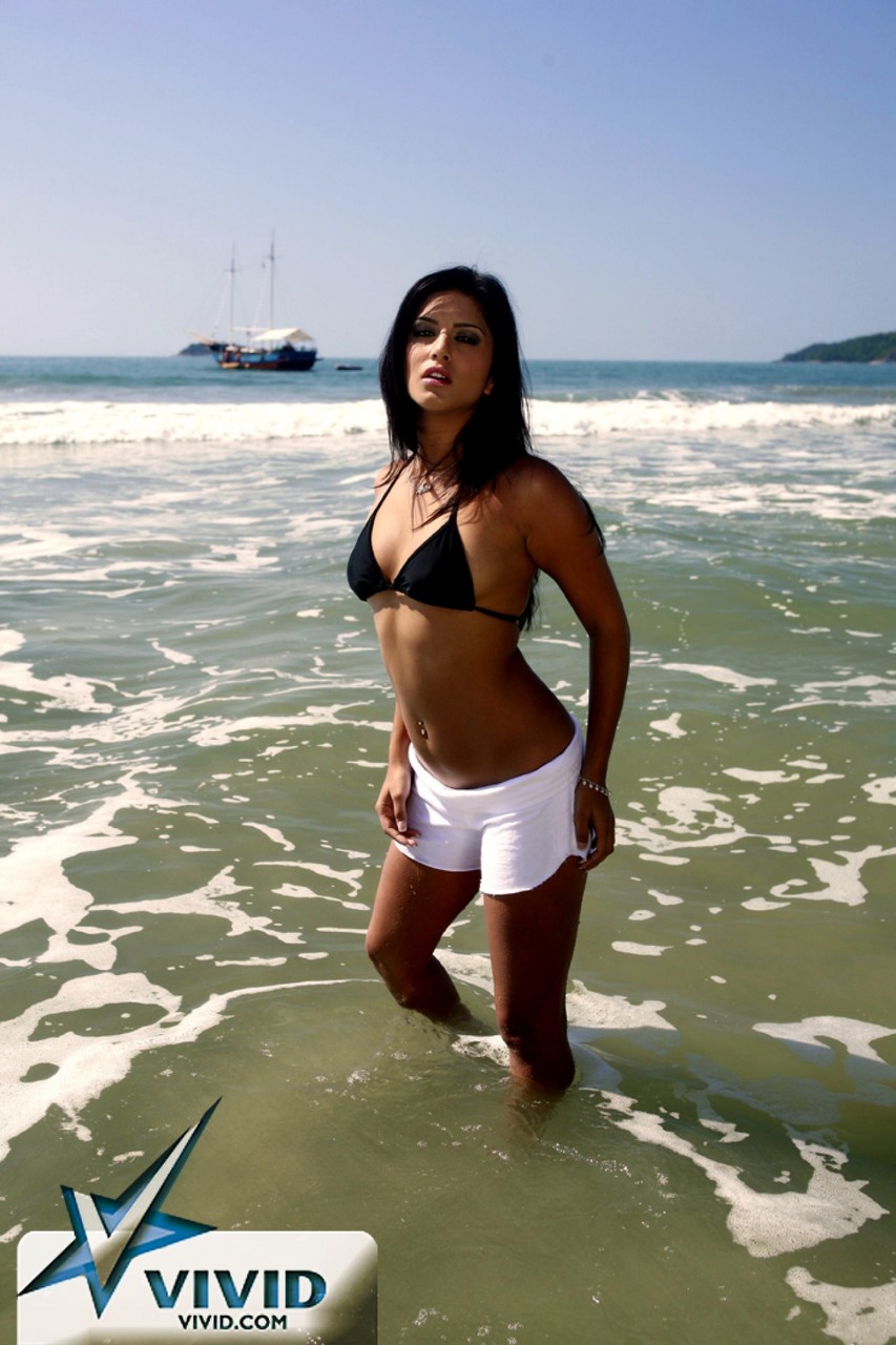 Breathtaking Indian pornstar Sunny Leone poses hotly naked in the sand photo porno #425352473