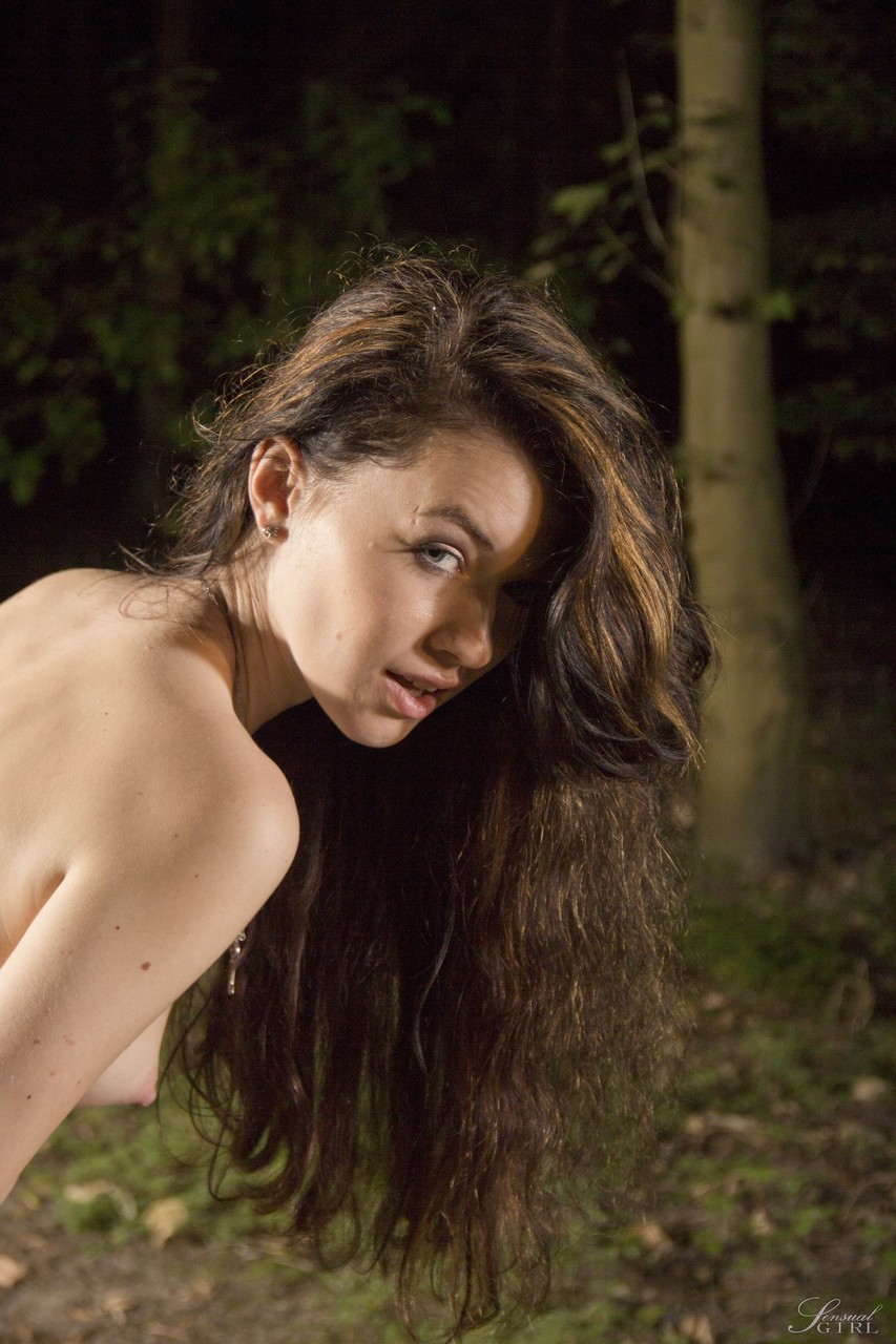 All natural Polish babe Misha Cross strips & poses nude in the forest ポルノ写真 #428424910 | Class Nudes Pics, Misha Cross, Skinny, モバイルポルノ