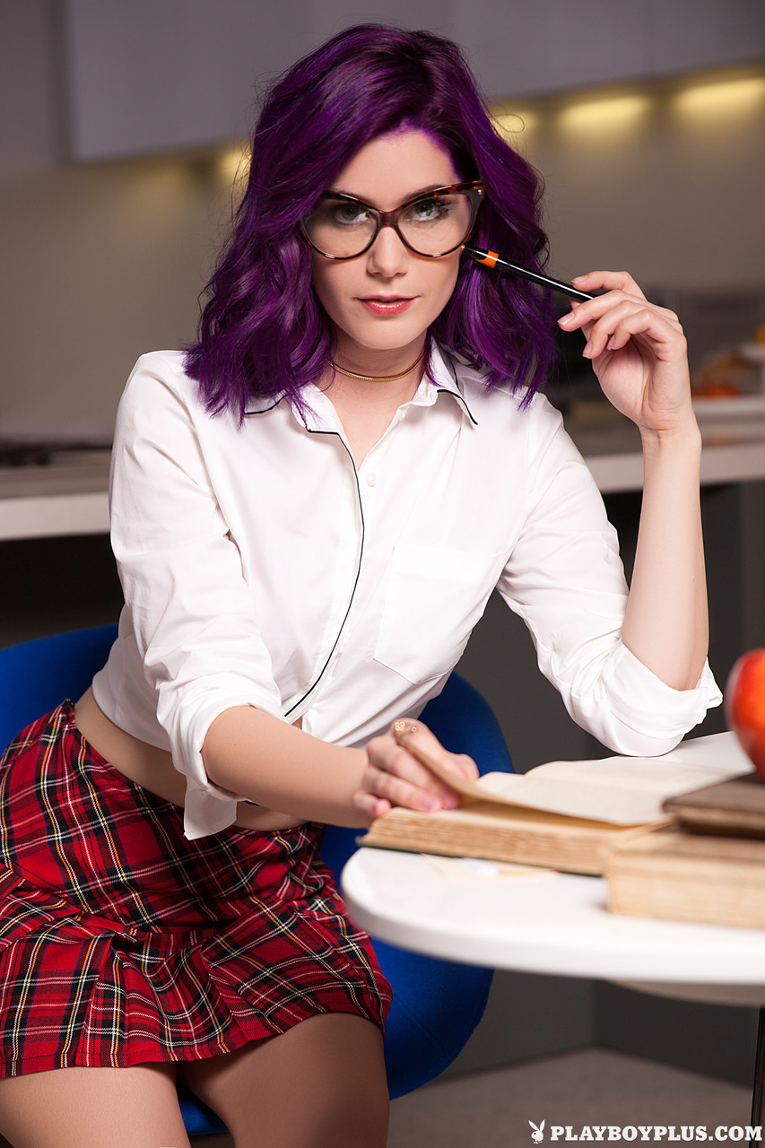 Purple haired schoolgirl Lo drops uniform to pose tiny tits on kitchen counter porno foto #424913930