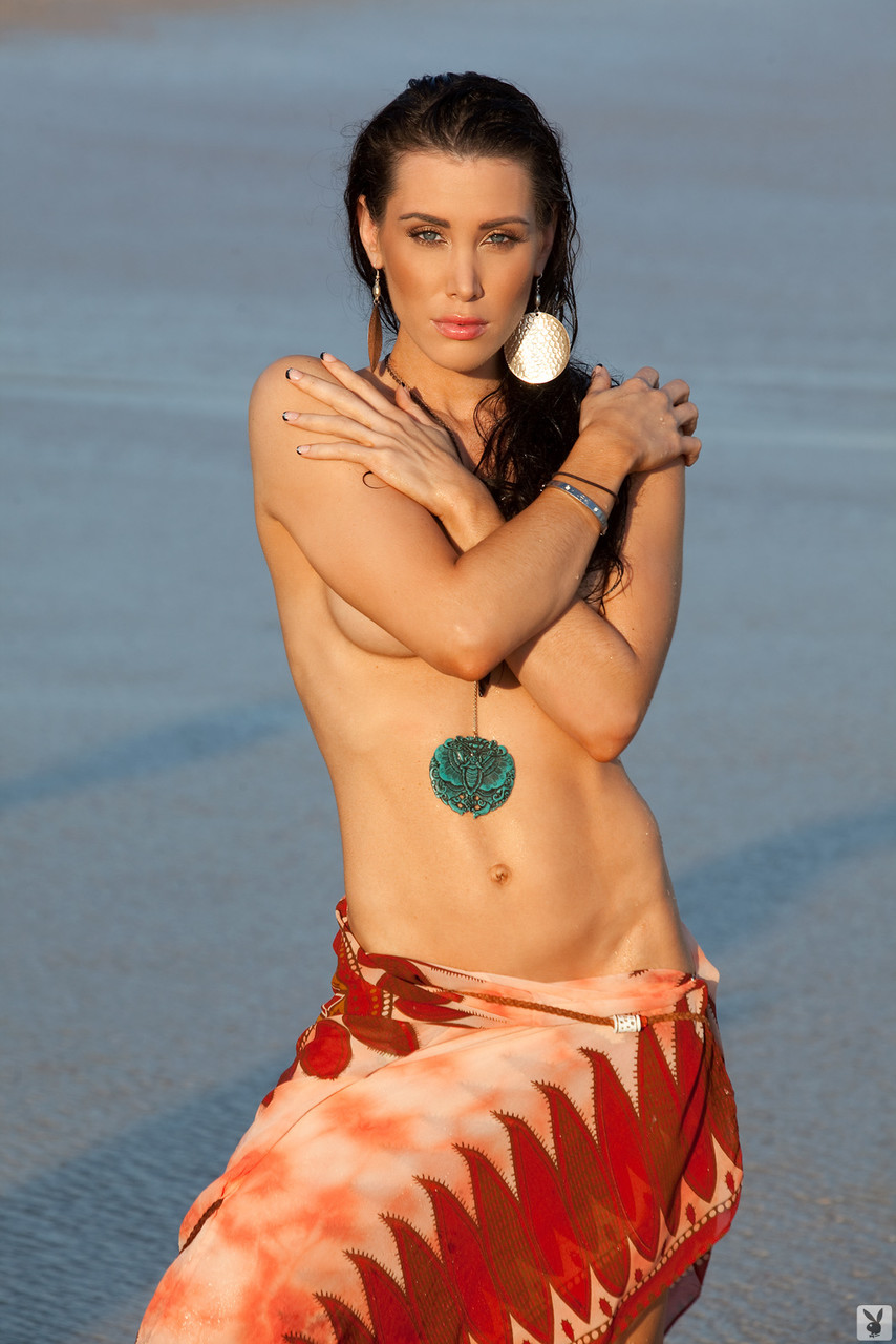 Stunning dark haired model Kristy Joe Muller flaunts her boobs on the beach foto porno #424322896