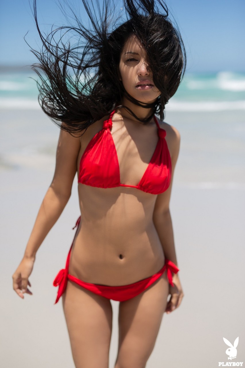 Petite Brunette Chloe Rose takes off her bikini and poses naked at the beach porno fotoğrafı #424912015