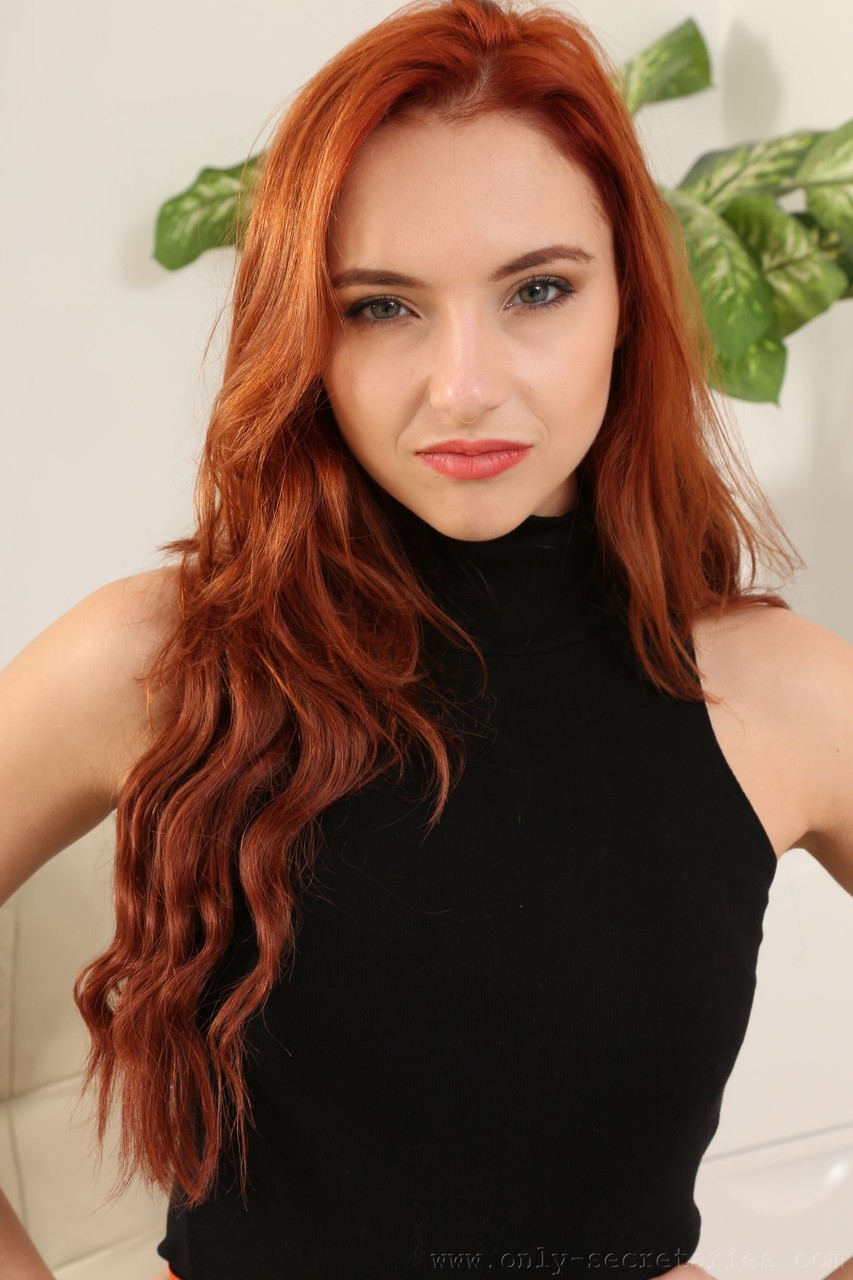 Model with red wavy hair Sophia Blake undresses & poses in sheer tights ポルノ写真 #428718728 | Only Secretaries Pics, Sophia Blake, Babe, モバイルポルノ
