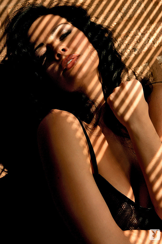 Black haired babe with medium boobs Tiffany Fallon teasing with her posing ポルノ写真 #425649408 | Playboy Plus Pics, Tiffany Fallon, Centerfold, モバイルポルノ