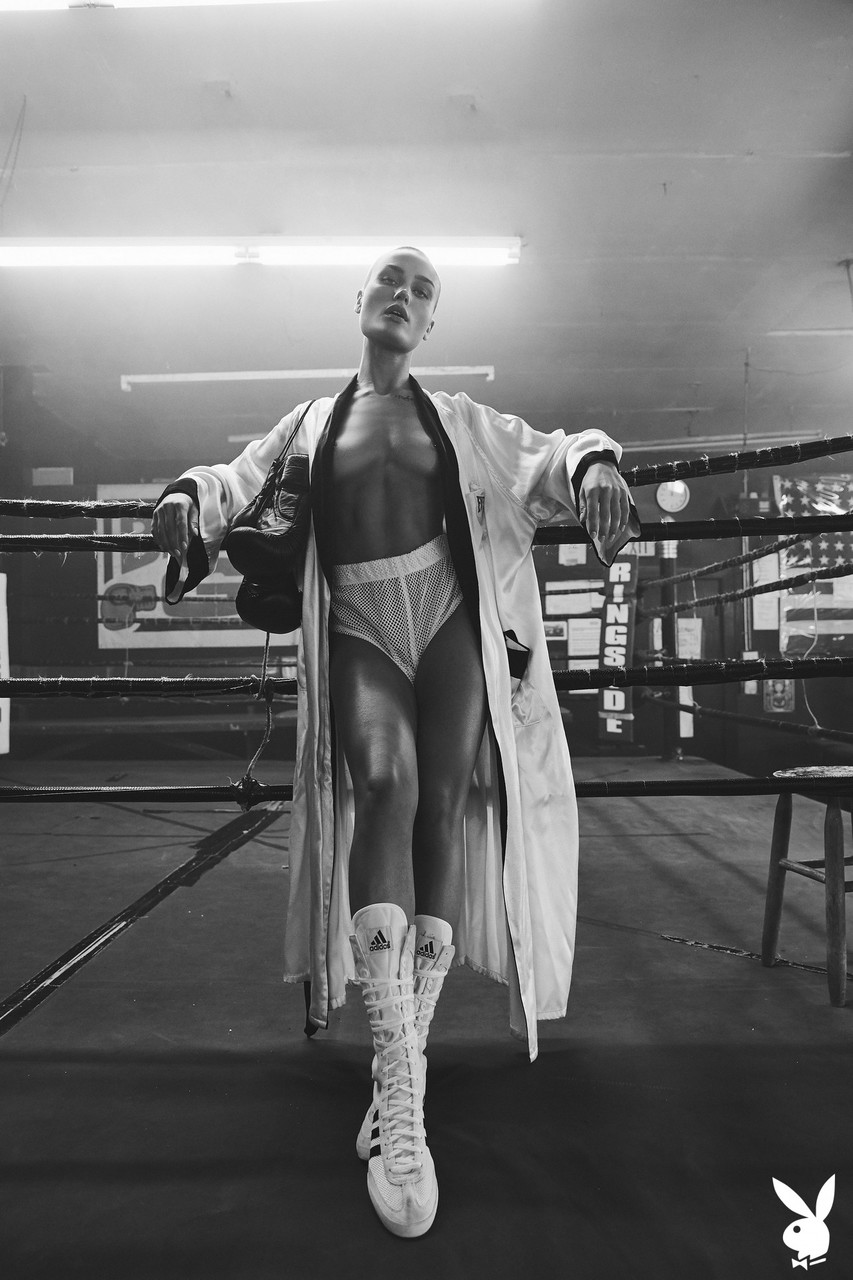 Shots of bald skinny girl Vendela in boxing clothes and naked in a ring porn photo #424506418