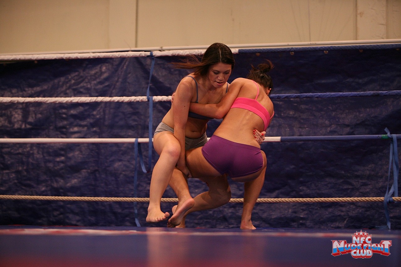 Lesbian Hungarian teens Tiffany Doll & Denise Sky having a wrestling session 色情照片 #429044097