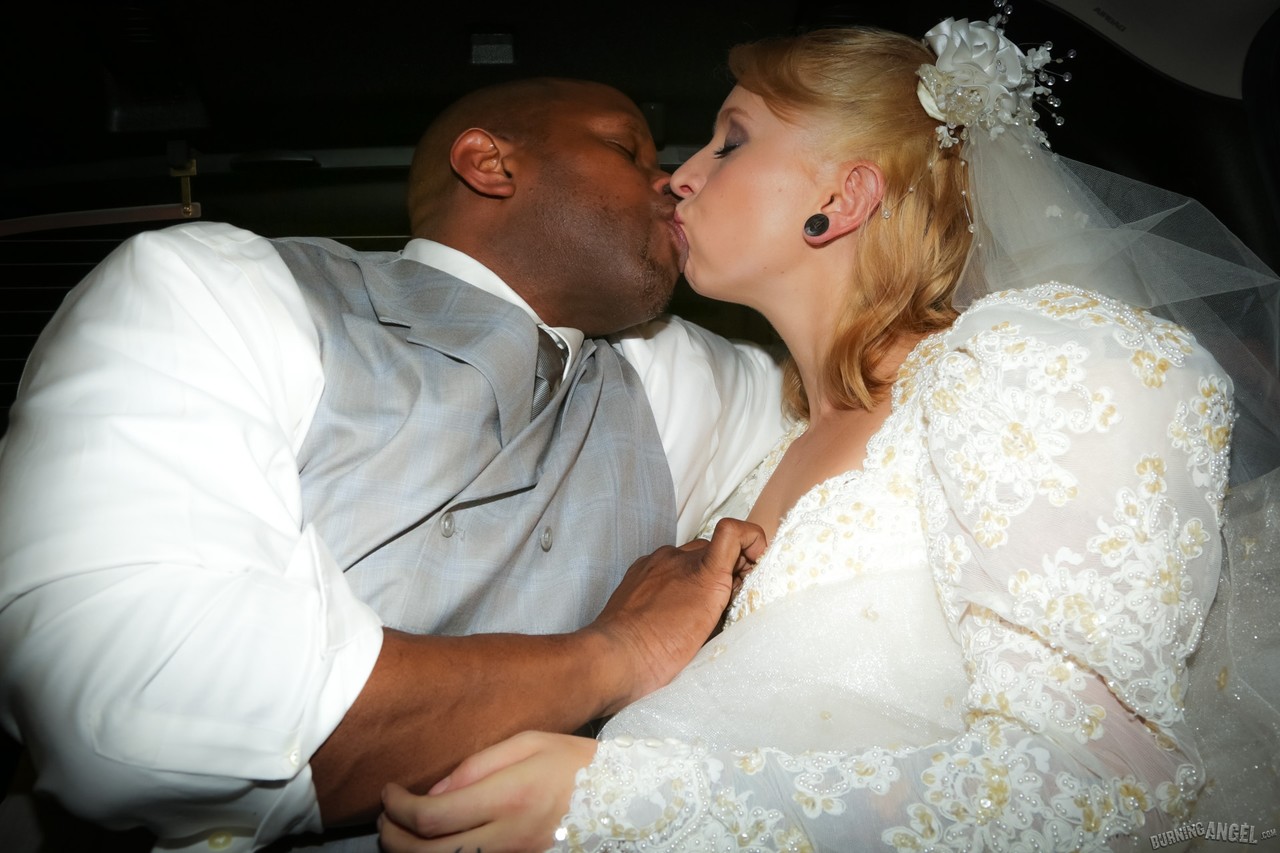 Crazy bride Eidyia fucked in the ass by black Prince Yahshua before wedding foto porno #427216920