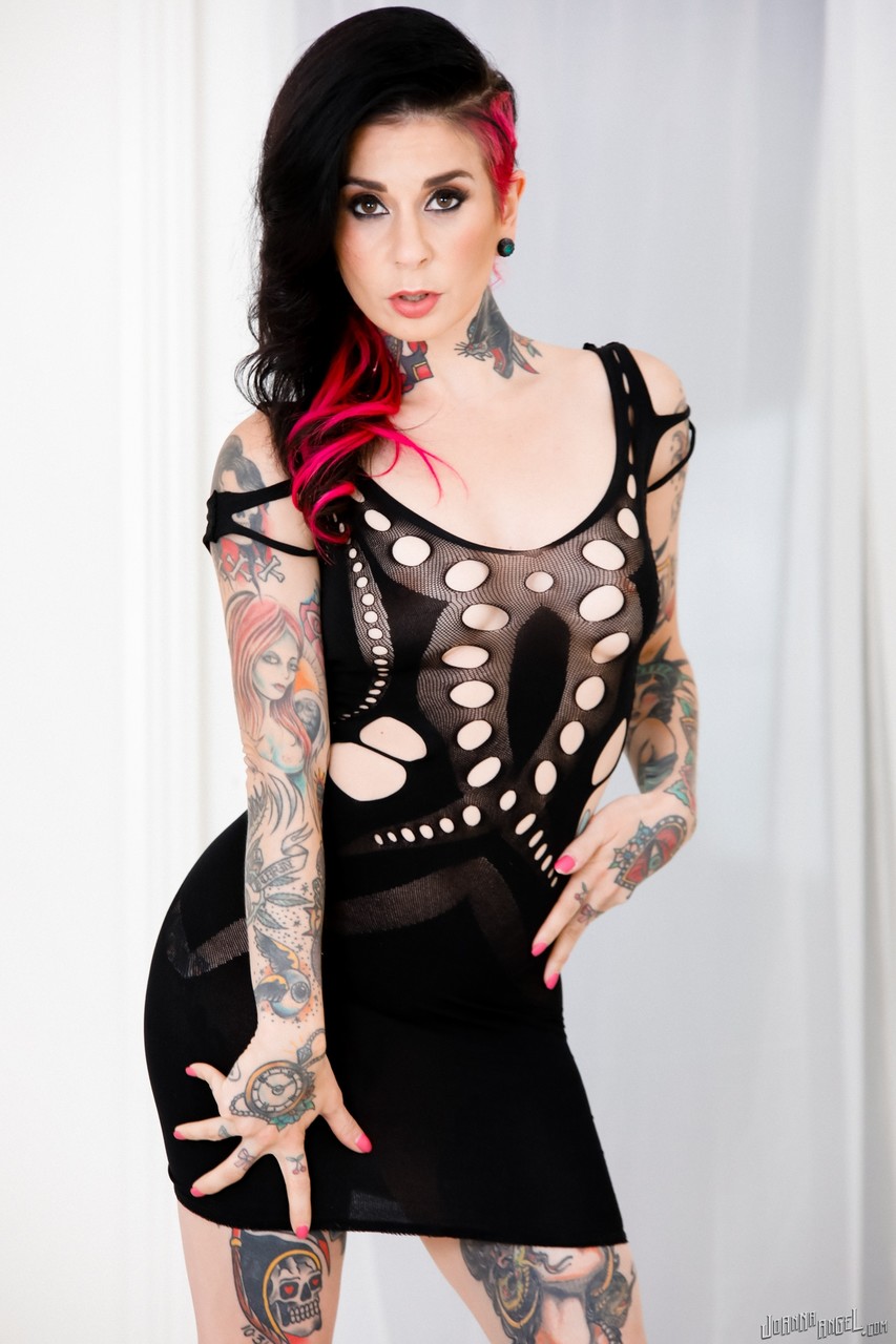 Enticing inked MILF Joanna Angel spreads her hot pussy in a tight black dress 포르노 사진 #426710810