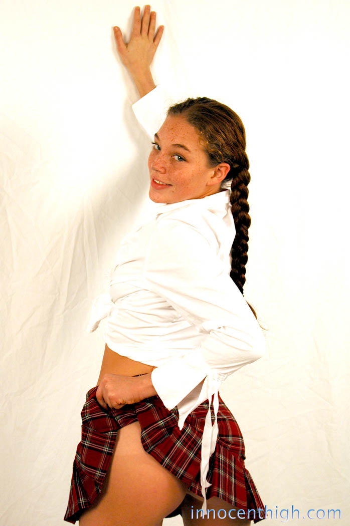 Pigtailed & freckled cutie Ashley Gracie flashes hot ass in schoolgirl outfit foto porno #427645155