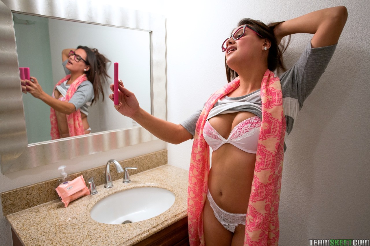 Glasses clad teen Selma Sins reveals her nice natural tits to take sexy selfie 色情照片 #426090577 | Innocent High Pics, Jessy Jones, Selma Sins, College, 手机色情