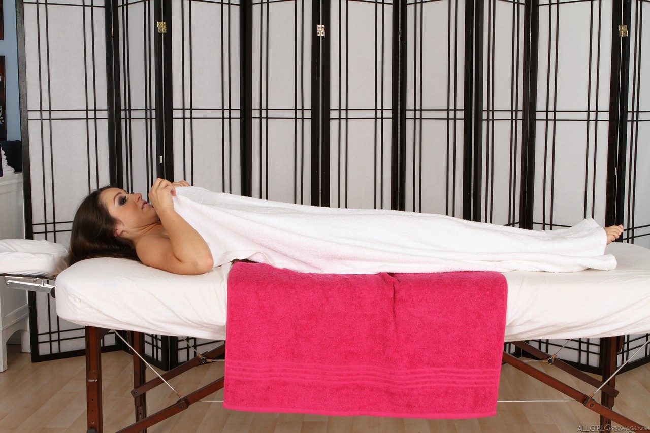 Beautiful Lola Foxx takes her clothes off getting ready for body massage porno foto #426126537 | Fantasy Massage Pics, Jessa Rhodes, Karlie Montana, Lola Foxx, Latina, mobiele porno