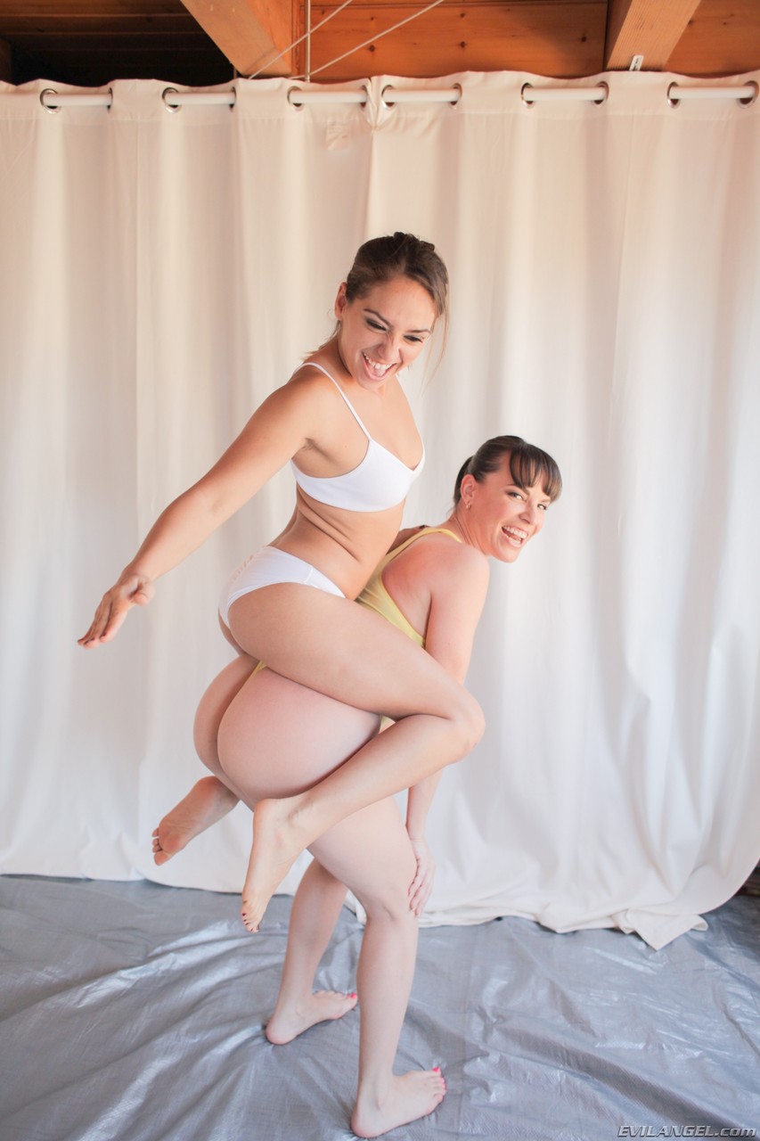 Petite teen Sara Luvv & mature brunette Dana DeArmond enjoy stripping together porno fotoğrafı #428630911