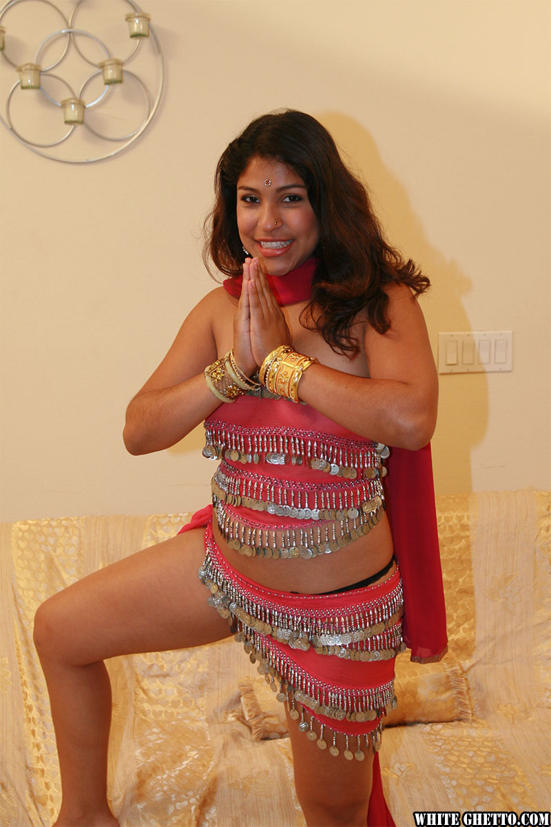 Hot Indian milf Shari shows natural tits, amazing big ass & hairy pussy porno fotoğrafı #425137414