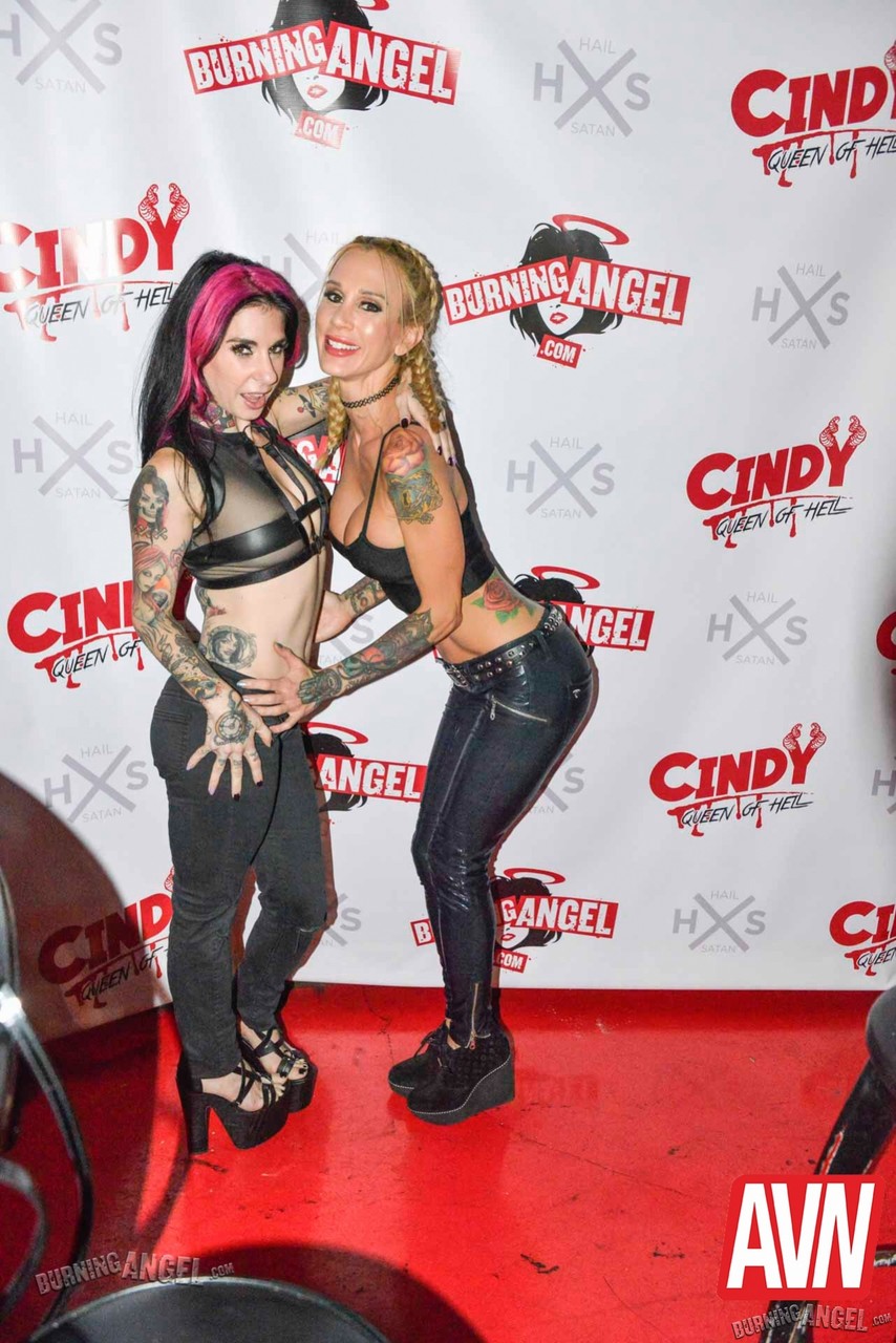 Super sexy ink queens celebrate with fetish party at wild birthday bash foto porno #427048997