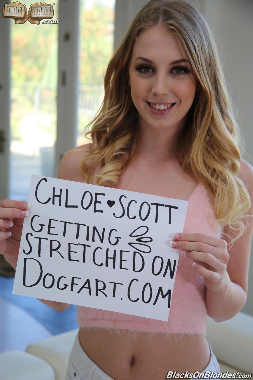 Arousing blonde hottie Chloe Scott peels off her shirt to reveal her tiny tits порно фото #425975808
