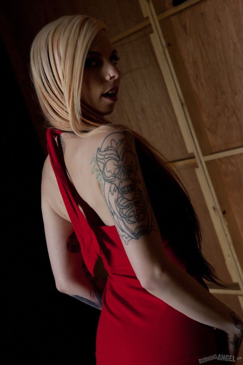 Slender blonde babe Sierra Cure shedding tight red dress & gripping her boobs zdjęcie porno #426736692