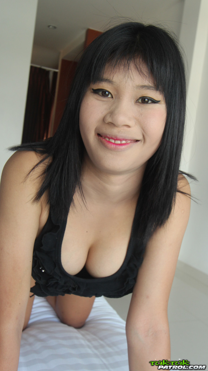 Cute Asian Jang displays her natural tits while wearing sexy thong panties porno foto #423756834