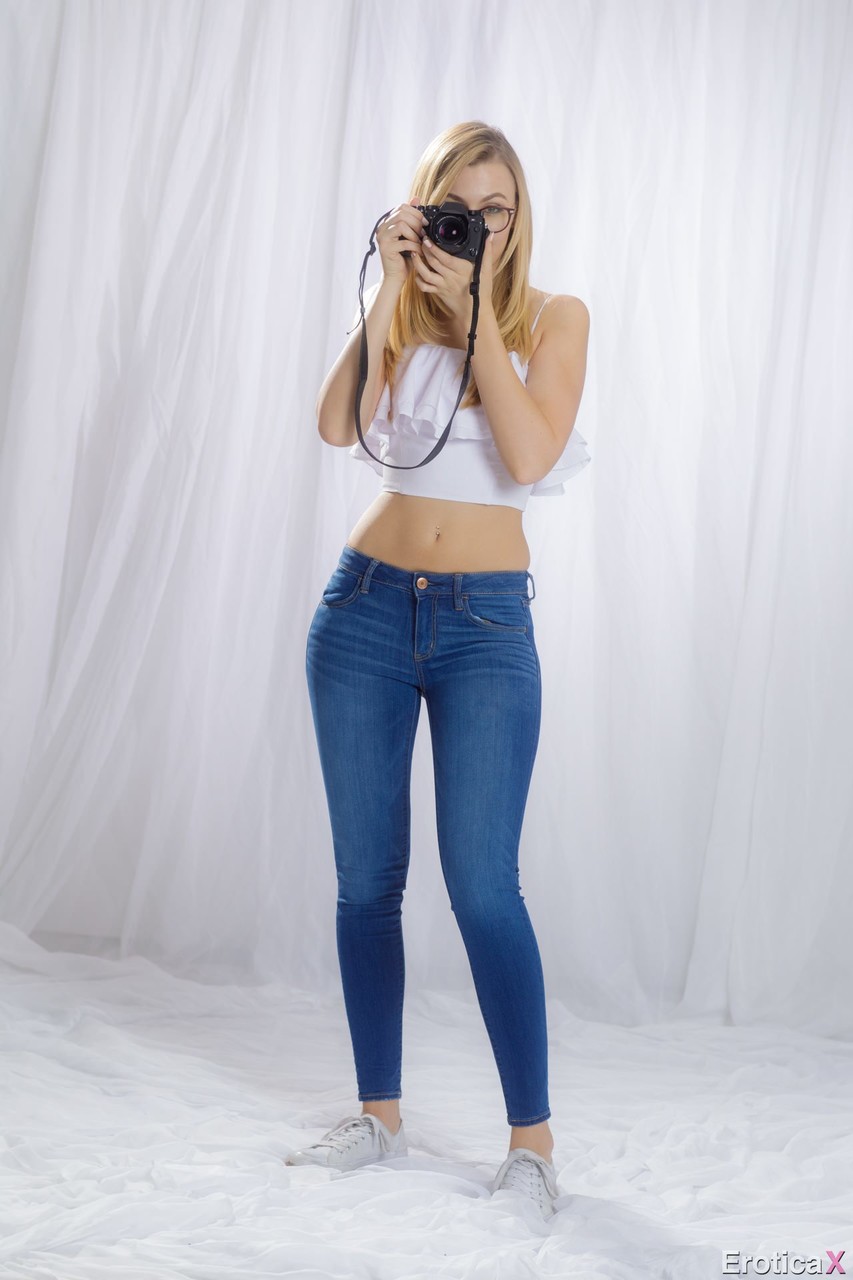 Nerdy blonde chick Alexa Grace does a striptease before fucking foto porno #426926141